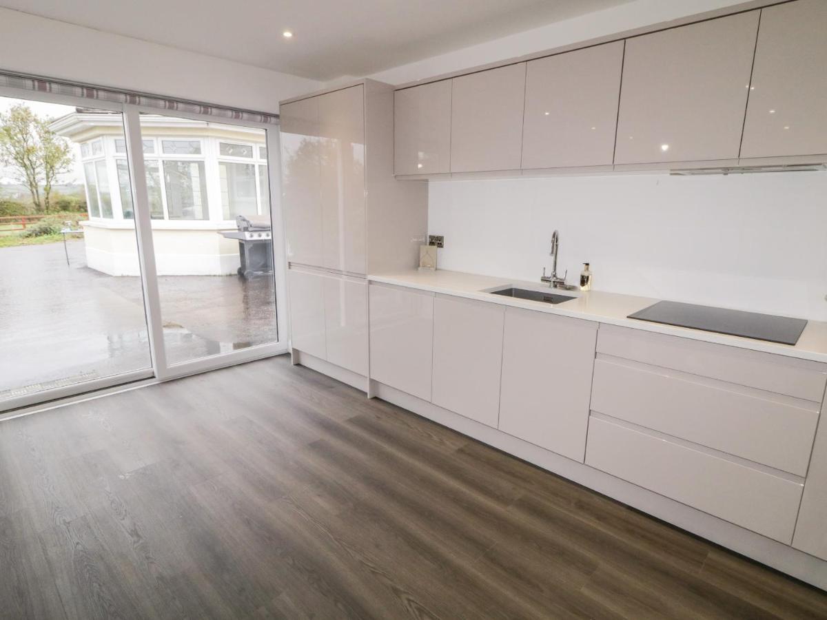 Holiday home 19a Lismenary Road *